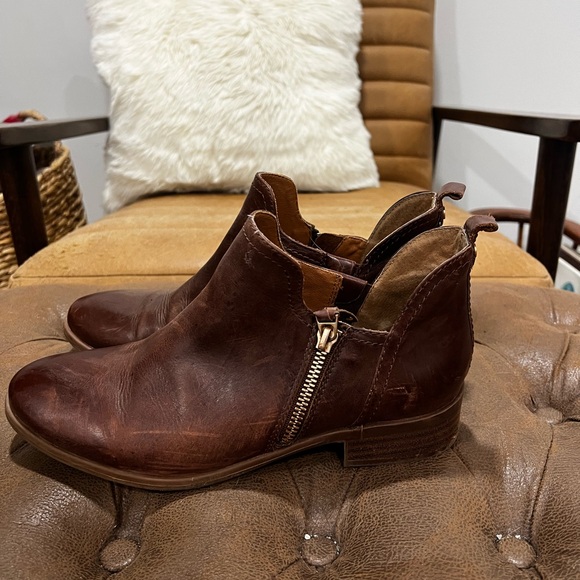 Lucca Booties - Picture 3 of 6